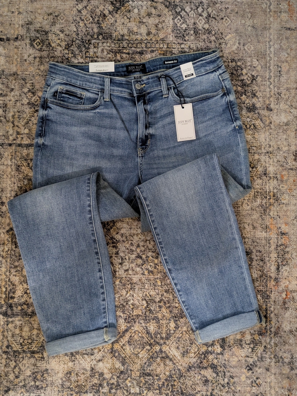 NWT Judy Blue Mid Rise Boyfriend Jeans 15/32 SKU 28896 FLAWED - READ
